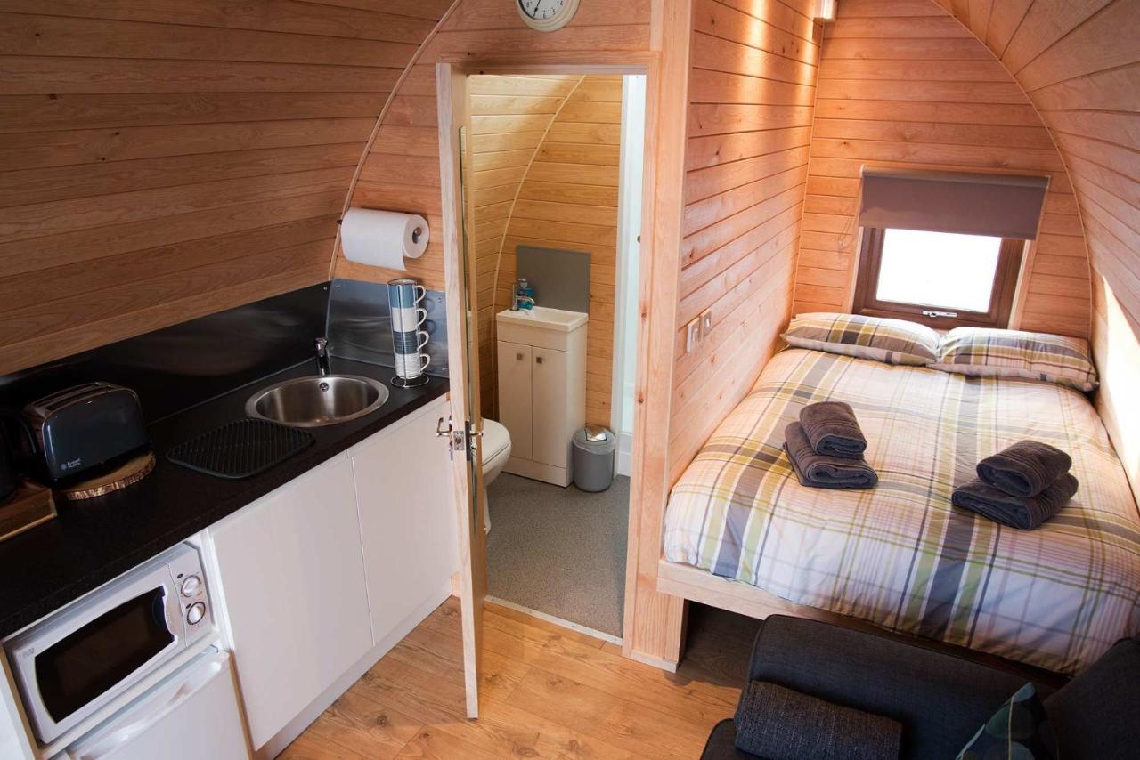 Skeabost View Pods Skye Villa Portree Bagian luar foto
