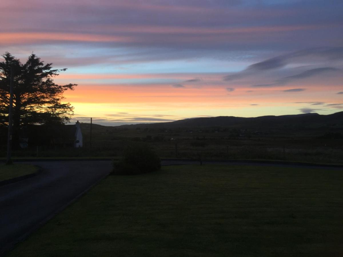 Skeabost View Pods Skye Villa Portree Bagian luar foto